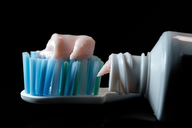 Dental Flowable Composite Materials Market Size, Share Report To 2033